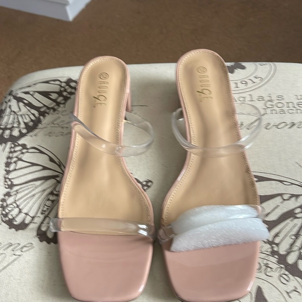 Brand new with box everyday sandals